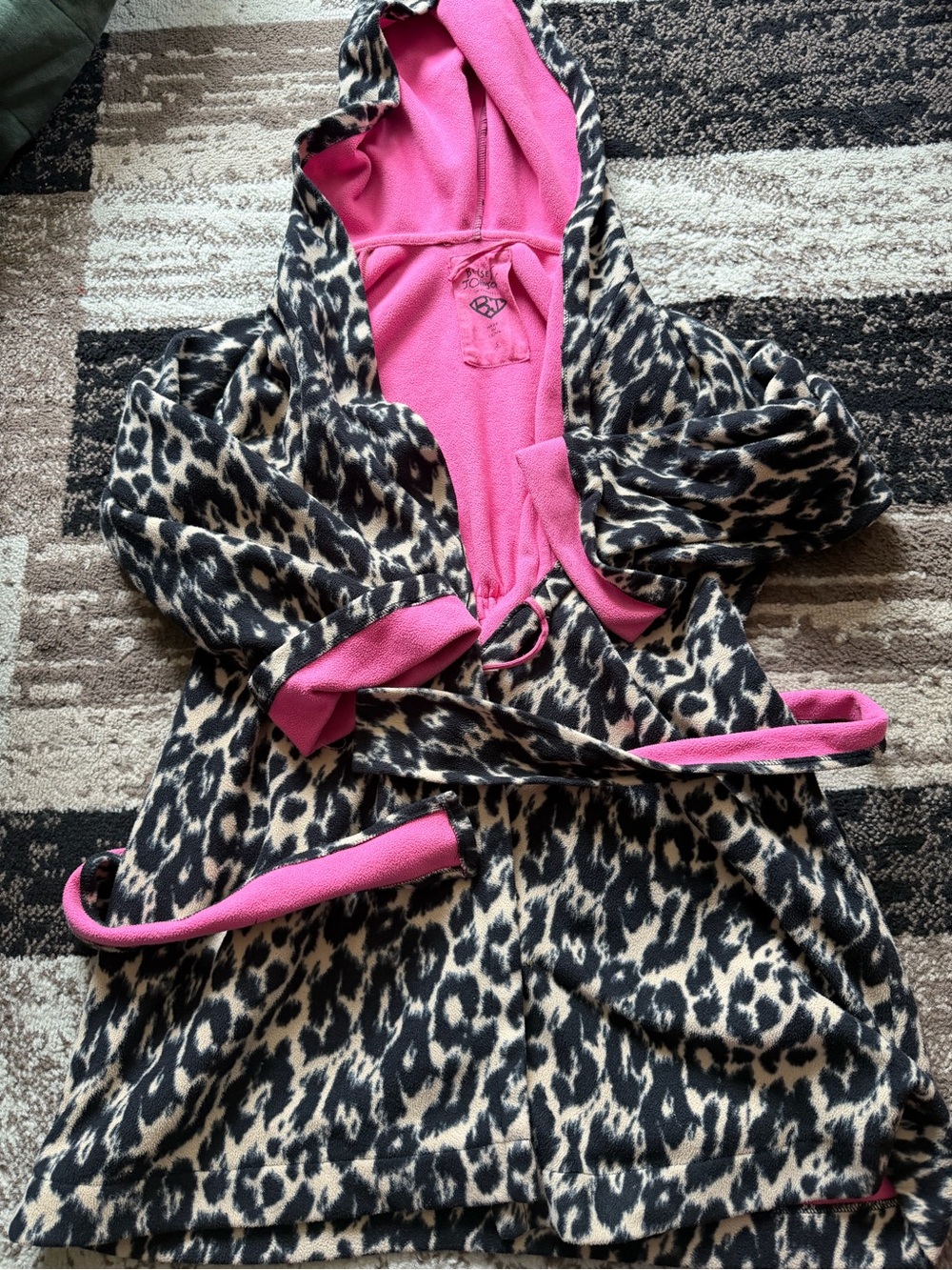 Women’s Y2K Betsey Johnson Leopard Print Hooded Robe with Pink Trim